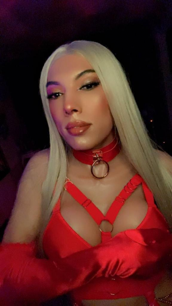 Транссексуалка Нарина