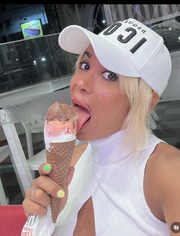 транс девушка латиноамериканка