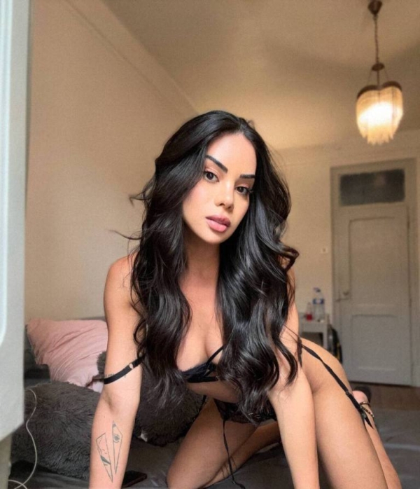 Транссексуалка Марьяна